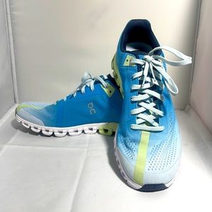 On Cloudflow Women’s Running Shoe